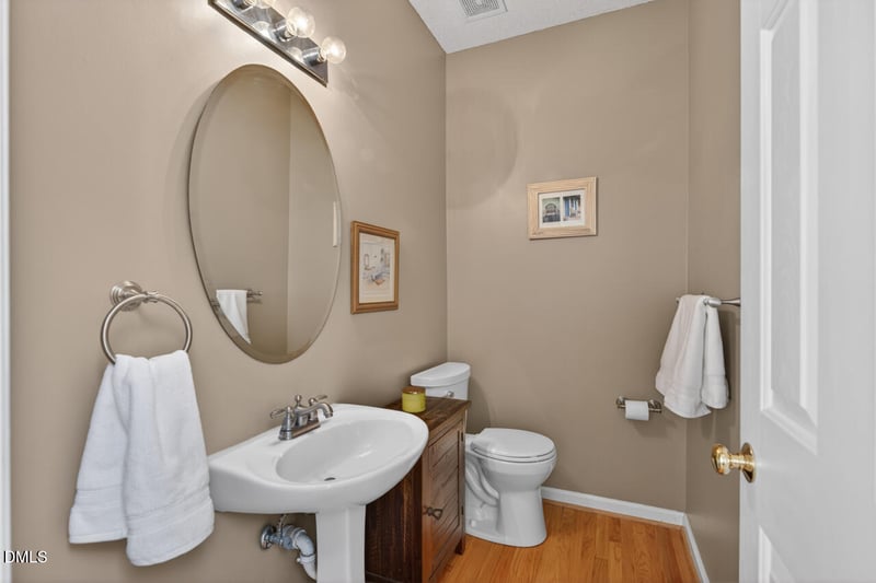 115 Lonebrook Dr, Chapel Hill, NC 27516