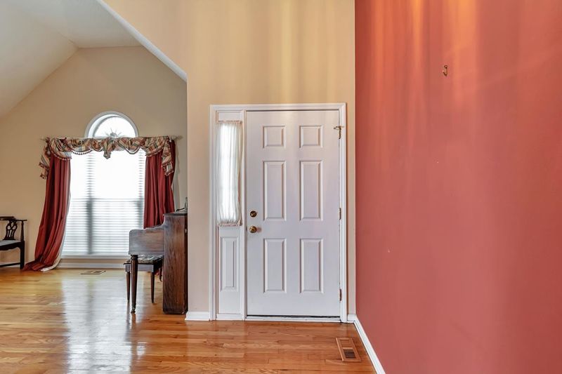 115 Longbridge Dr, Cary, NC 27518