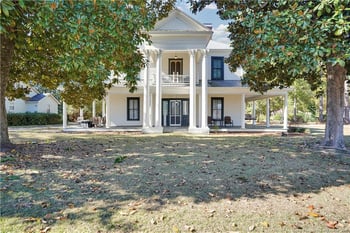 115 Magnolia St, Raeford, NC 28376