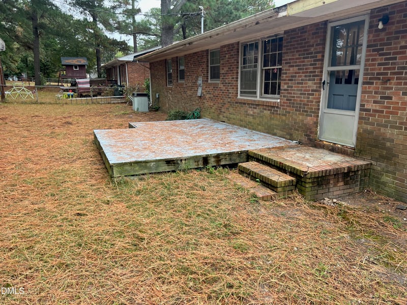 115 Mciver St, Zebulon, NC 27597