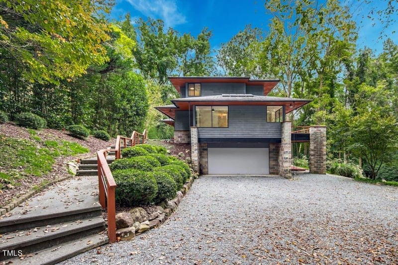 115 Meadowbrook Dr #A, Chapel Hill, NC 27514