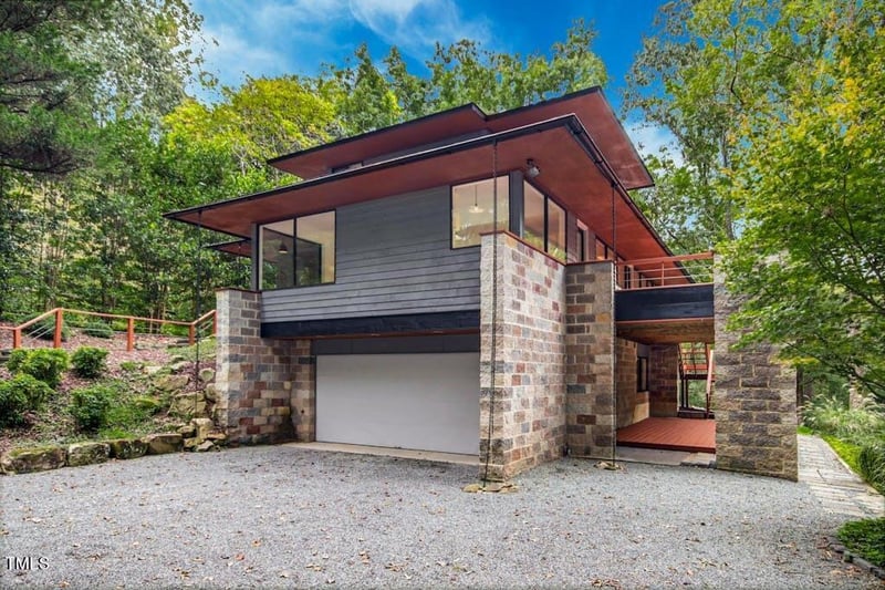 115 Meadowbrook Dr #A, Chapel Hill, NC 27514