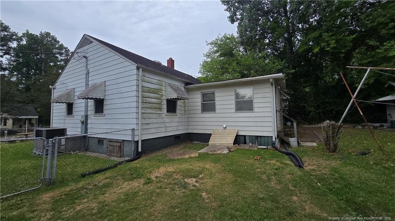 115 Mullins Ave, Fayetteville, NC 28301