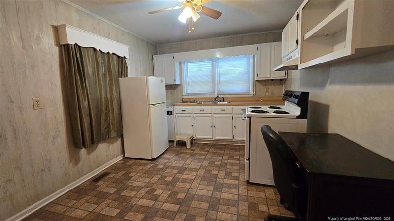 115 Mullins Ave, Fayetteville, NC 28301