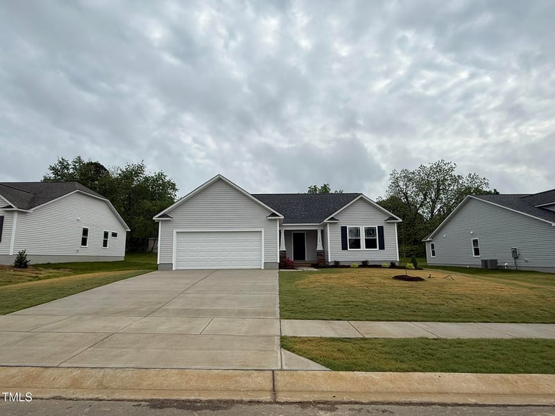115 Oakfield Trace Dr, Four Oaks, NC 27524