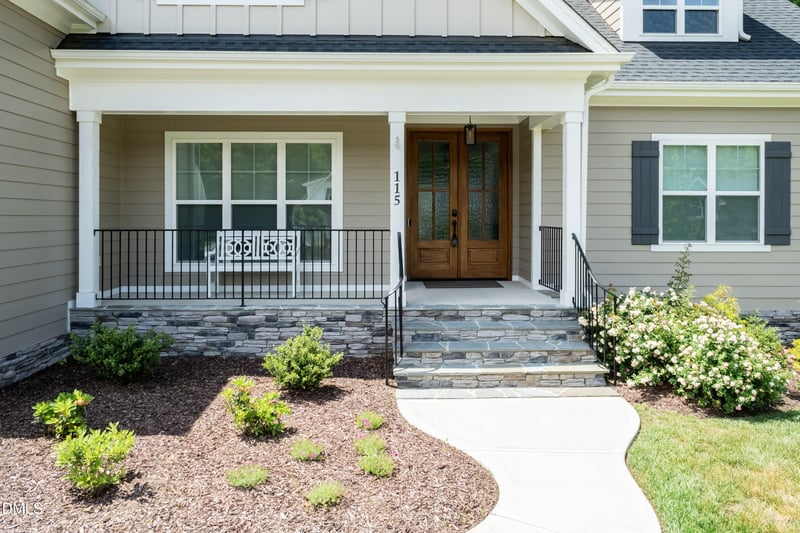 115 Old Garden Ln, Youngsville, NC 27596