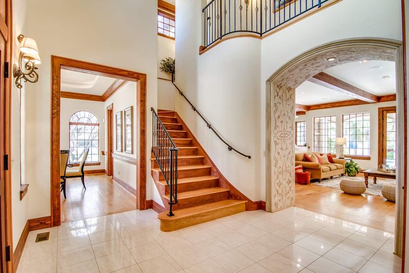 115 Old Legacy Ln, Chapel Hill, NC 27516