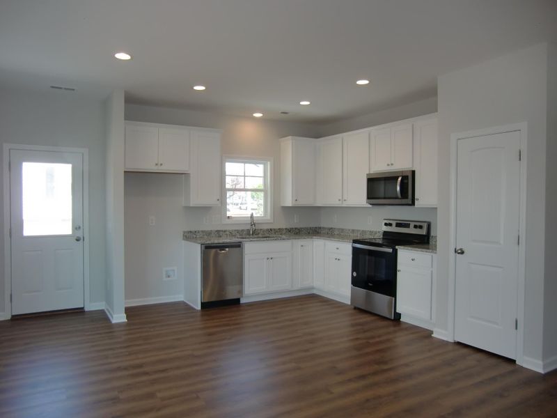 115 E Pearsall St, Dunn, NC 28334