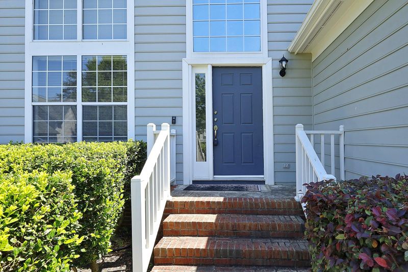 115 Riva Trace Dr, Cary, NC 27513