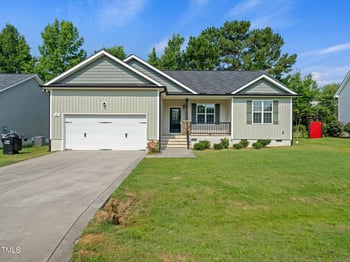 115 Snowy Orchid Ln, Smithfield, NC 27577