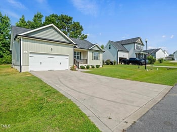 115 Snowy Orchid Ln, Smithfield, NC 27577