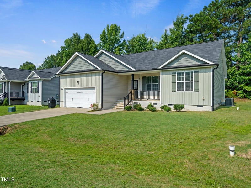 115 Snowy Orchid Ln, Smithfield, NC 27577