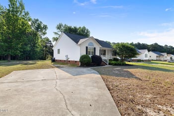 115 Sommerset Dr, Clayton, NC 27520