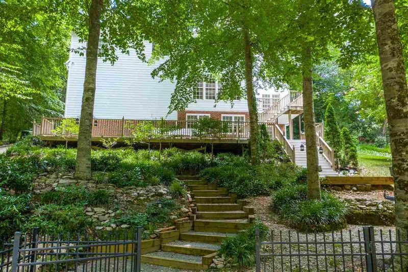 115 Spring Hollow Ln, Cary, NC 27518