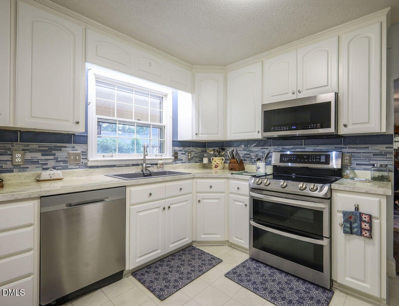 115 Strickland Dr, Smithfield, NC 27577