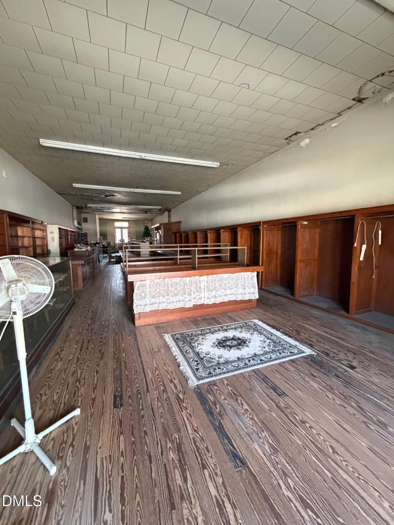 115 W Swannanoa Ave, Liberty, NC 27298