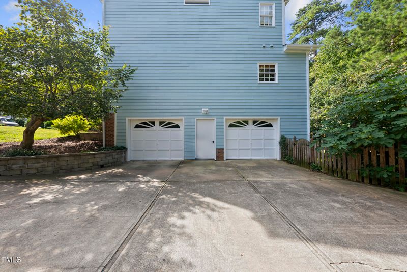 115 Trailing Oak, Cary, NC 27513