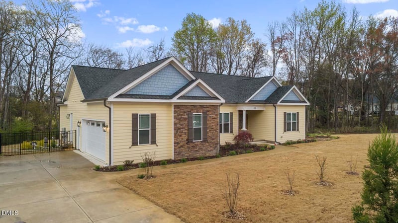 115 Wiggins Rd, Angier, NC 27501