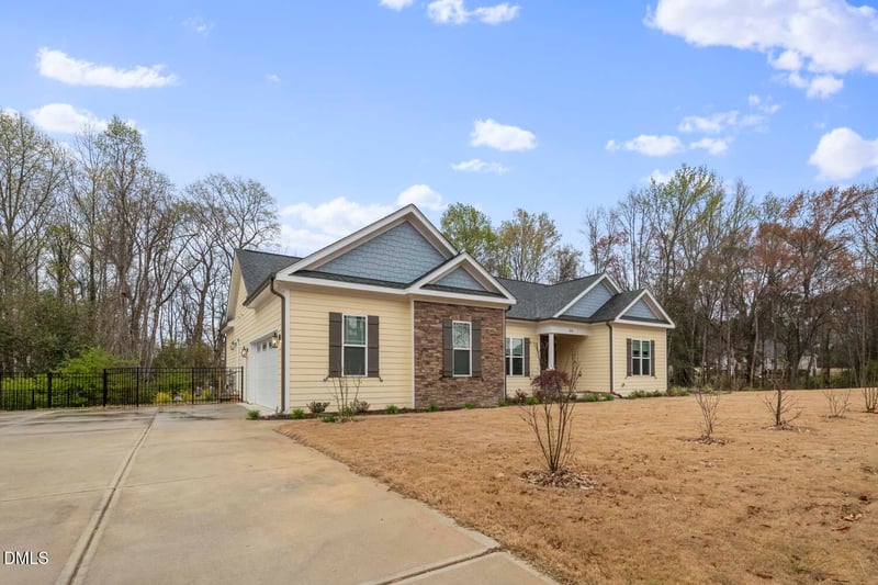 115 Wiggins Rd, Angier, NC 27501