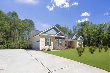 115 Wiggins Rd, Angier, NC 27501
