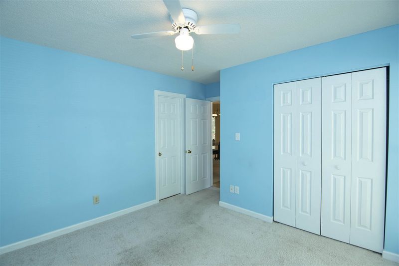 115 Windbyrne Dr, Cary, NC 27513