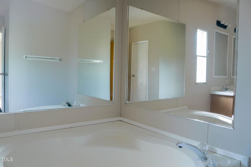 115 Wooten Ln, Zebulon, NC 27597