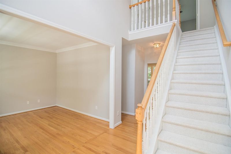 115 Worsham Dr, Chapel Hill, NC 27516