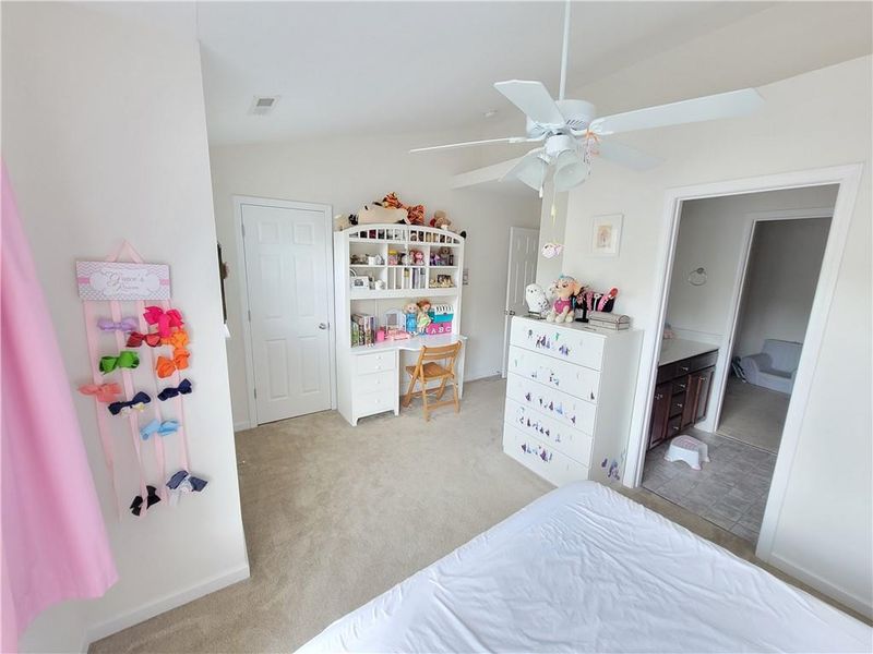 1150 Kelso Ln, Burlington, NC 27215