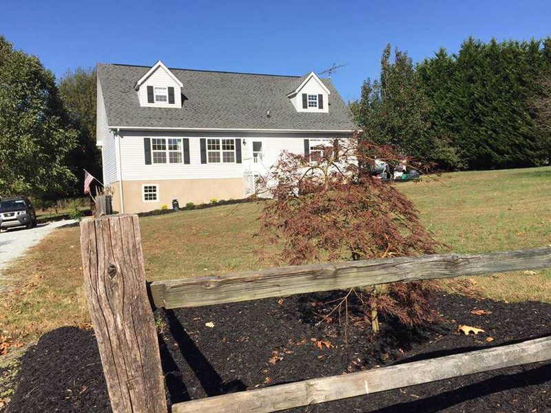1150 Robertson Rd, Roxboro, NC 27574