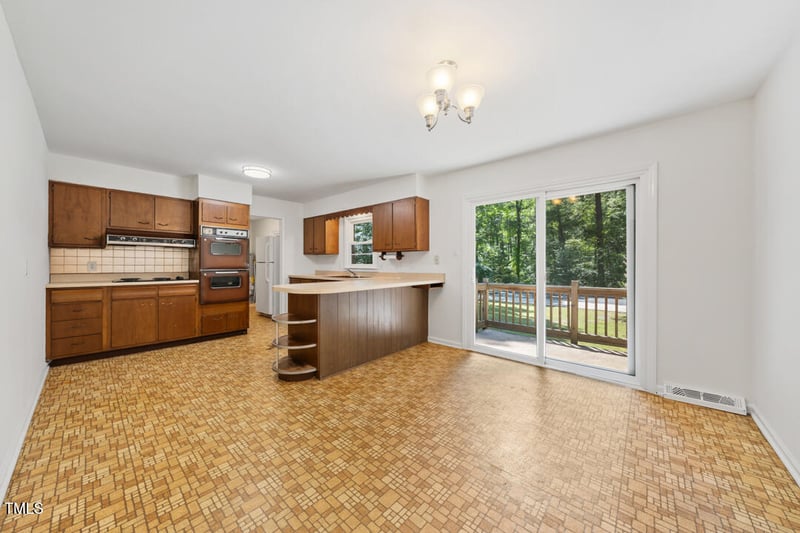 1151 Horseshoe Rd, Durham, NC 27703