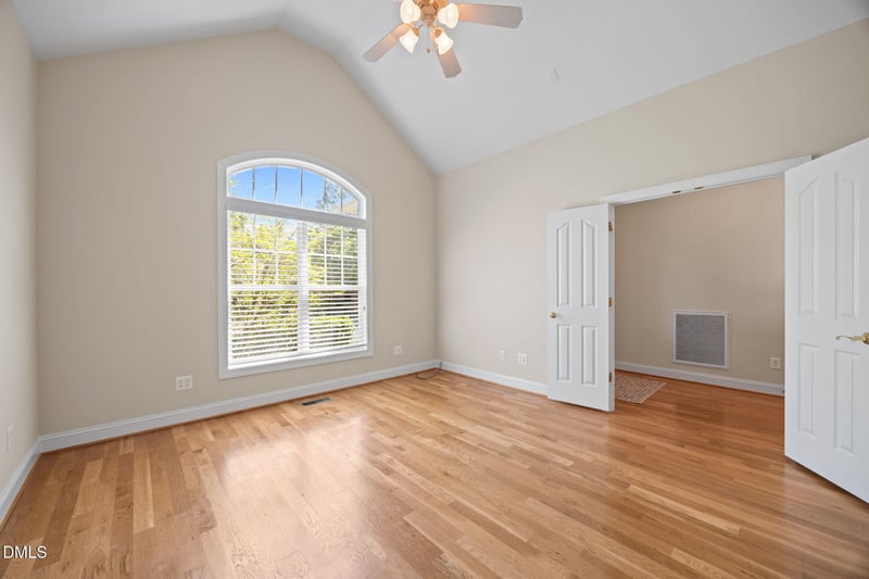 11517 Midlavian Dr, Raleigh, NC 27614