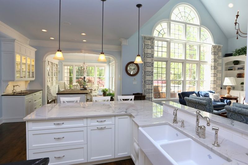 1152 Pinehurst Dr, Chapel Hill, NC 27517