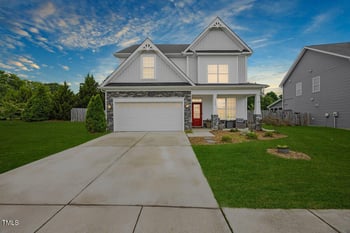 1152 Summer Meadow Dr, Fuquay Varina, NC 27526
