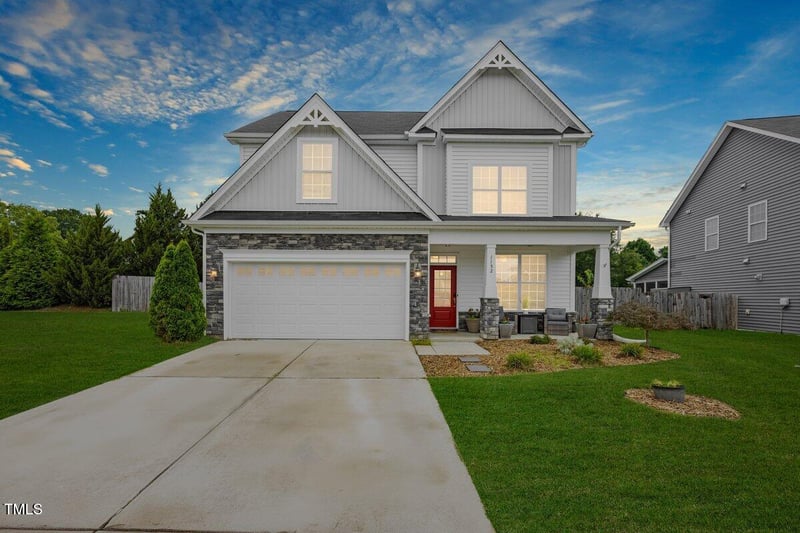 1152 Summer Meadow Dr, Fuquay Varina, NC 27526