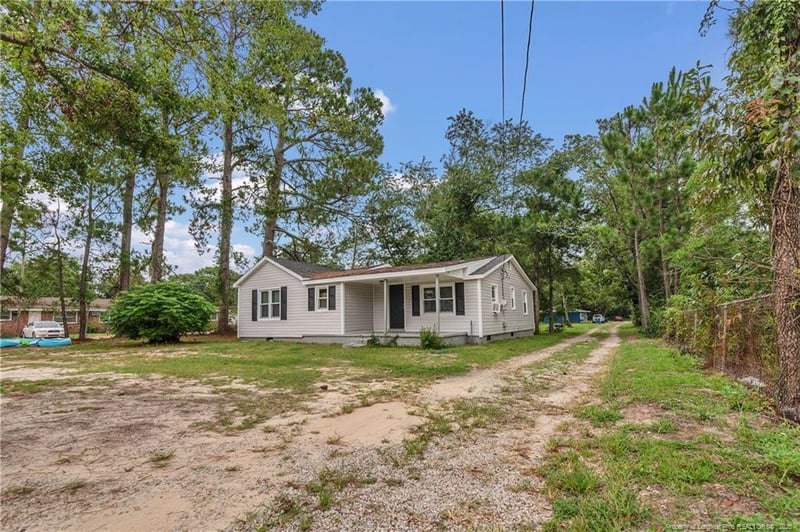 1153 Tammy St, Fayetteville, NC 28311