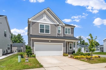 1157 Matterhorn Dr, Fuquay Varina, NC 27526