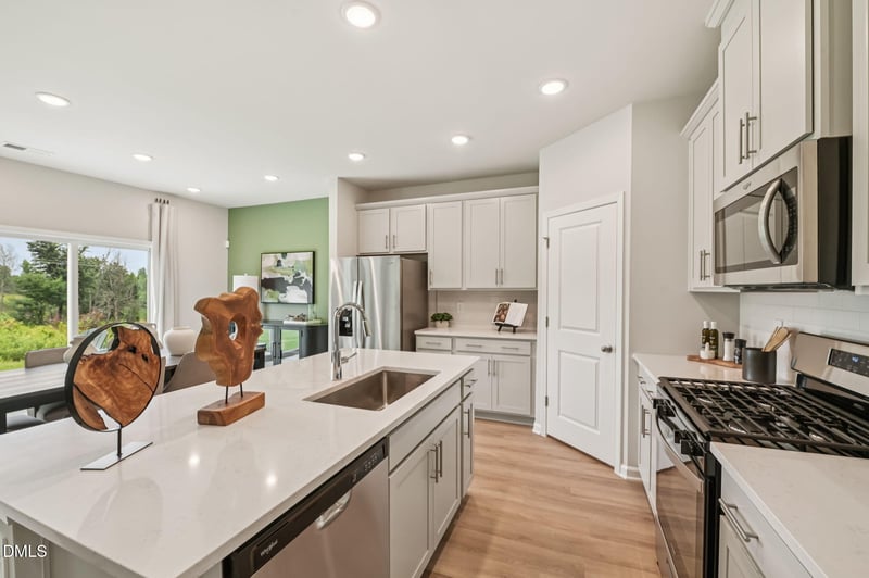1159 Winding Spring Dr, Mebane, NC 27302