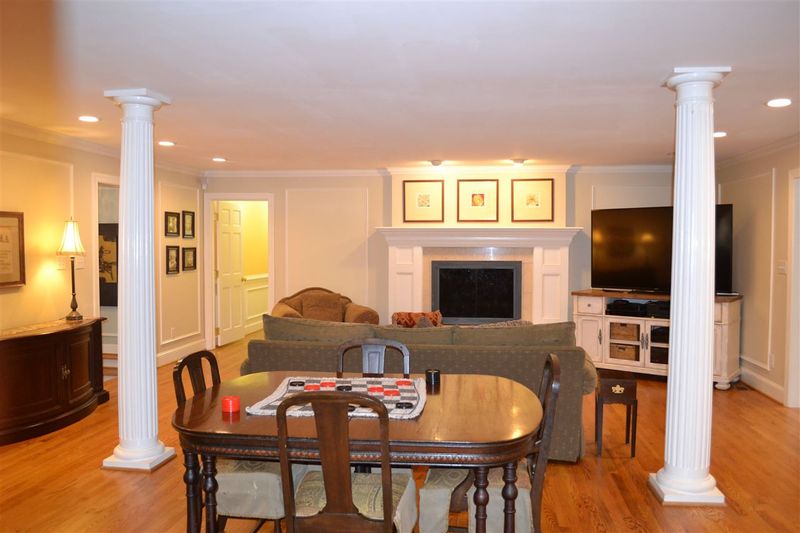 116 Bruce Dr, Cary, NC 27511
