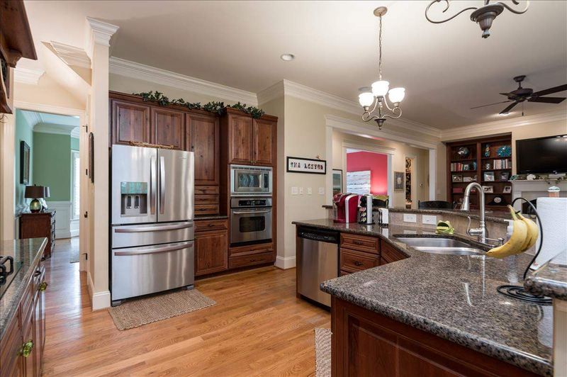 116 Bruington Ct, Morrisville, NC 27560