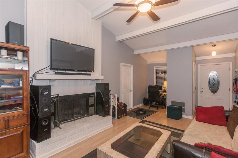 116 Cameron Ct, Cary, NC 27511