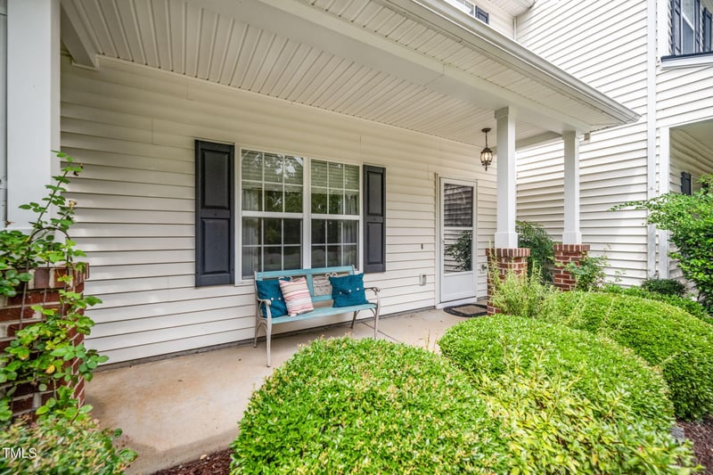 116 Cline Falls Dr, Holly Springs, NC 27540
