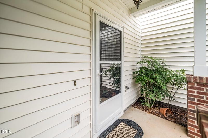 116 Cline Falls Dr, Holly Springs, NC 27540