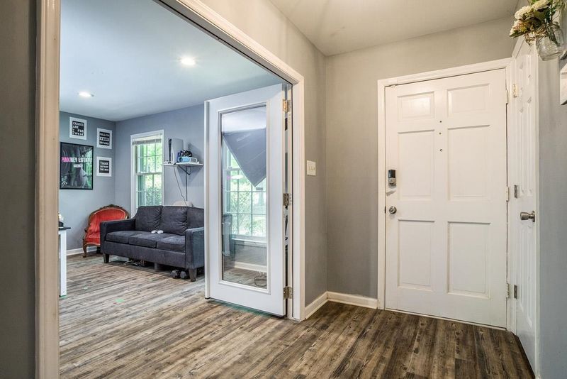 116 Collums Rd, Chapel Hill, NC 27514