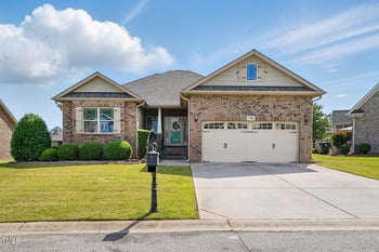 116 Colonade Ct, Benson, NC 27504