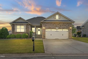 116 Colonade Ct, Benson, NC 27504
