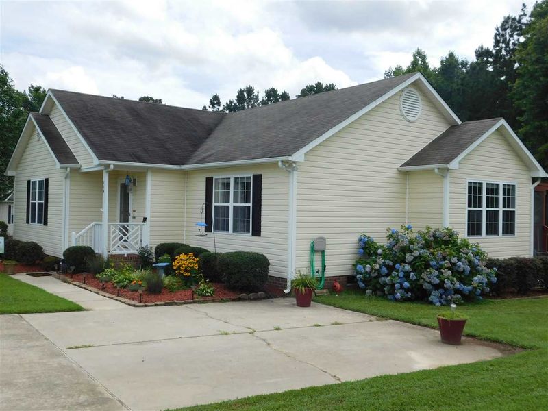 116 Darryl Dr, Four Oaks, NC 27524