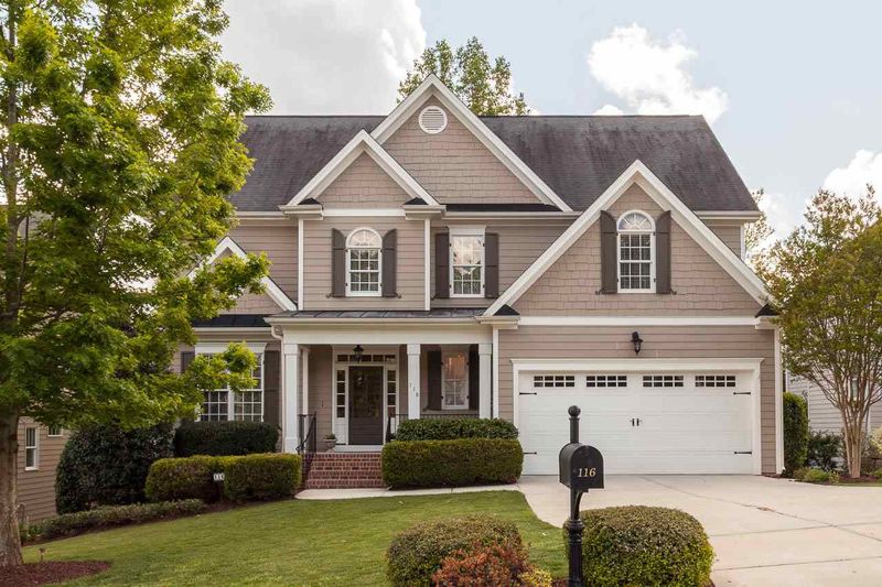 116 Eden Glen Dr, Holly Springs, NC 27540