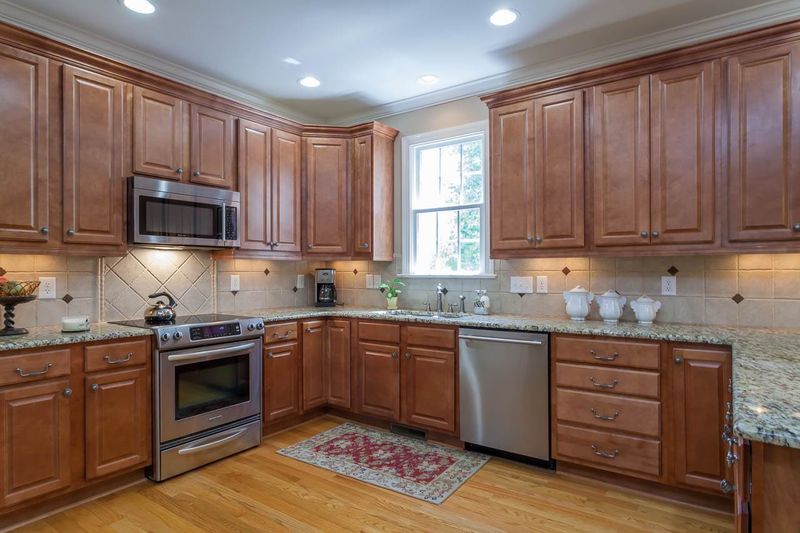 116 Eden Glen Dr, Holly Springs, NC 27540