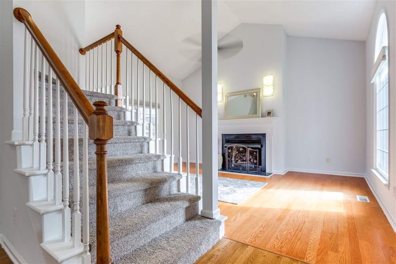 116 Frohlich Dr, Cary, NC 27513