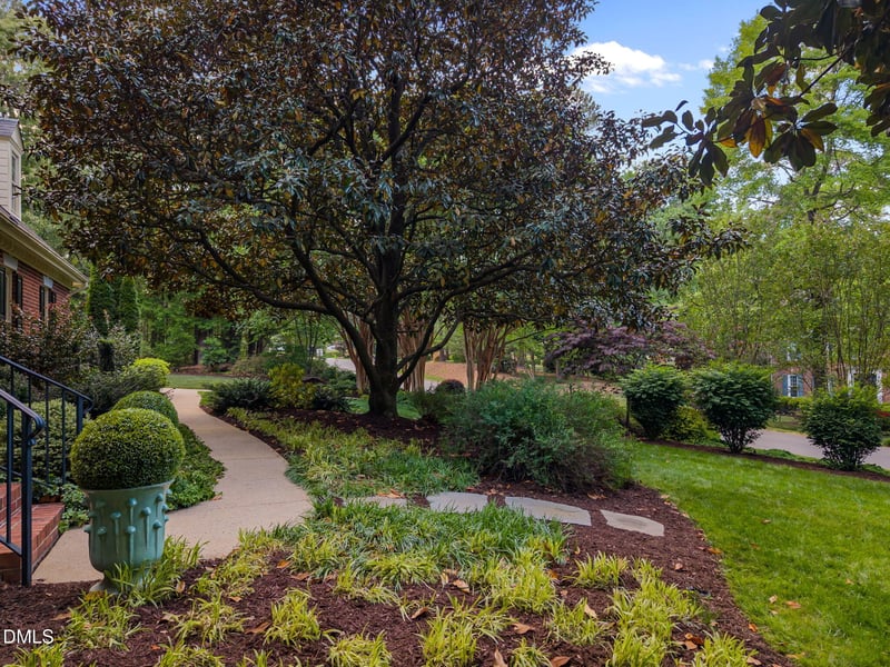 116 Grosvenor Dr, Raleigh, NC 27615